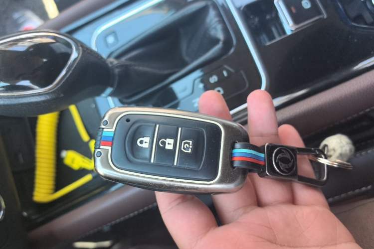 Used Dongfeng Fengon 580 2017 1.5T CVT Comfort Model Vehicle Key