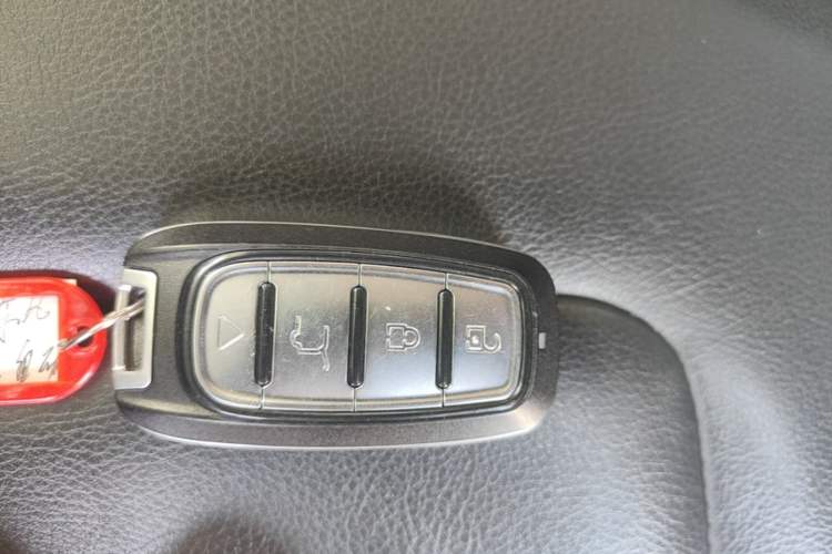 Used Dongfeng Fengon 580 2017 1.5T CVT Luxury Model Vehicle Key