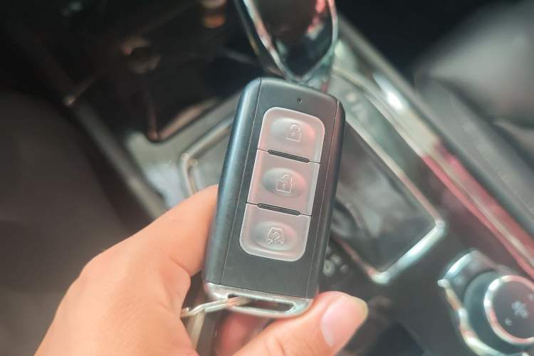 Used Dongfeng Fengon 580 2017 1.5T CVT Smart Style Model Vehicle Key
