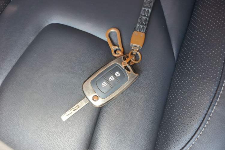 Used Dongfeng Fengon 580 2017 1.5T CVT Comfort Model Vehicle Key