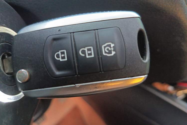 Used Dongfeng Fengon 580 2017 1.8L Manual Comfort Model Vehicle Key