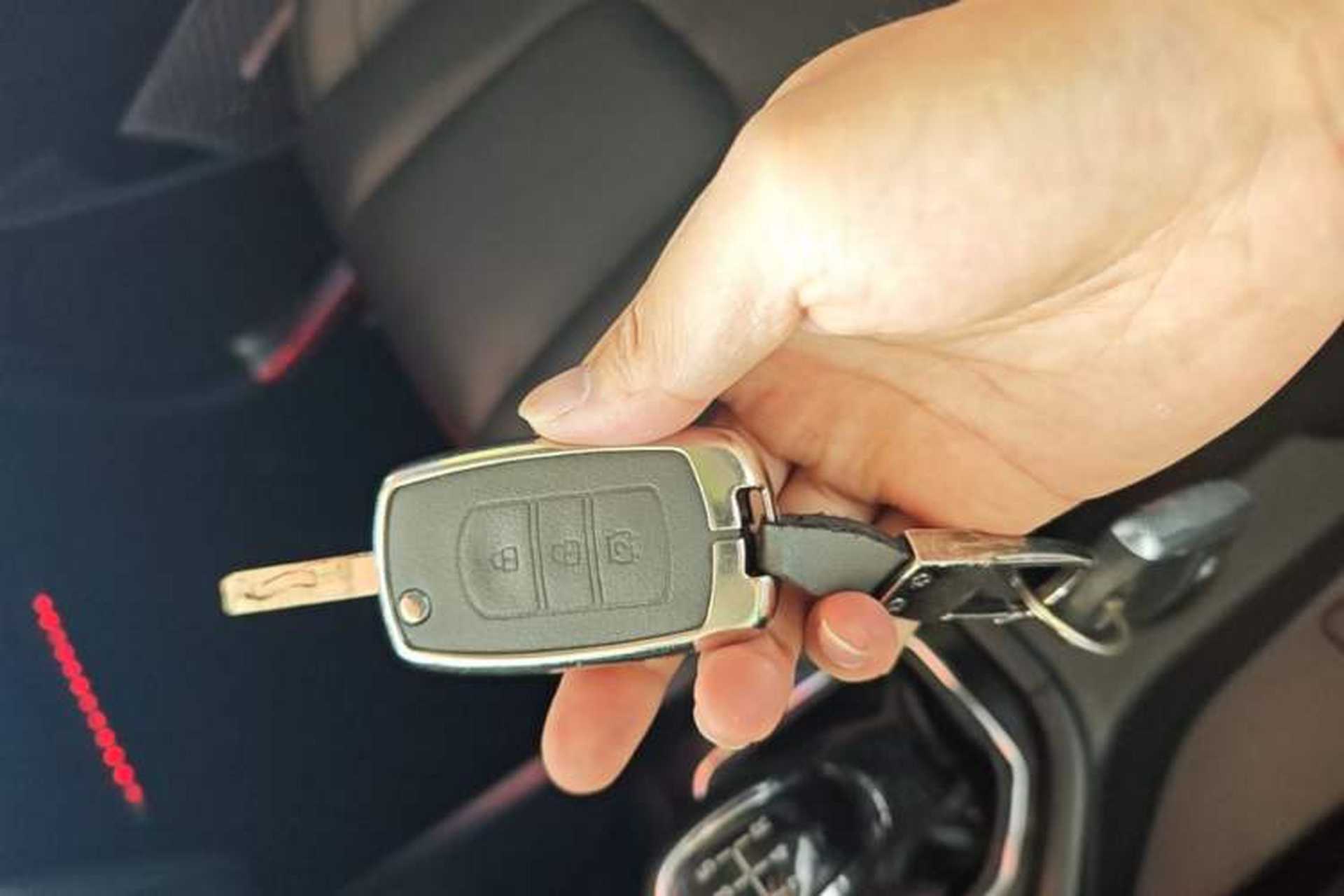 Used Dongfeng Fengon 580 2017 1.8L Manual Comfort Model Vehicle Key