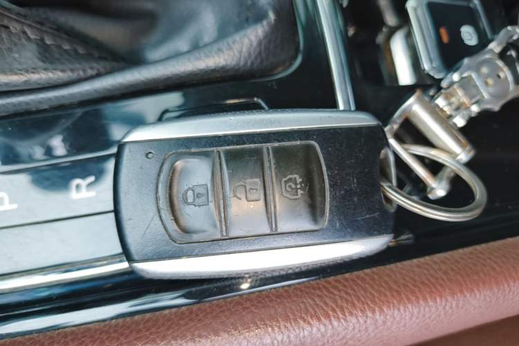 Used Dongfeng Fengon 580 2017 1.5T CVT Luxury Model Vehicle Key