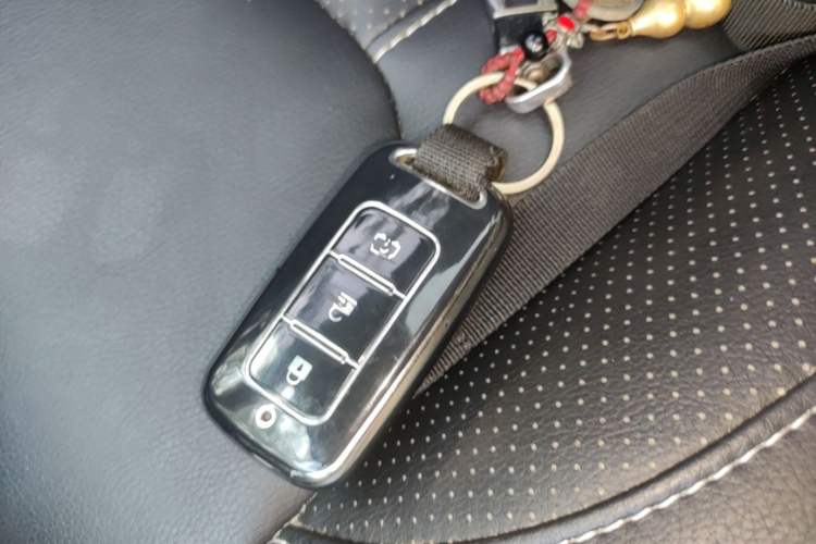 Used Dongfeng Fengon 580 2017 1.5T CVT Smart Style Model Vehicle Key