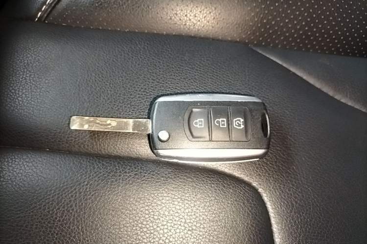 Used Dongfeng Fengon 580 2017 1.8L Manual Comfort Model Vehicle Key