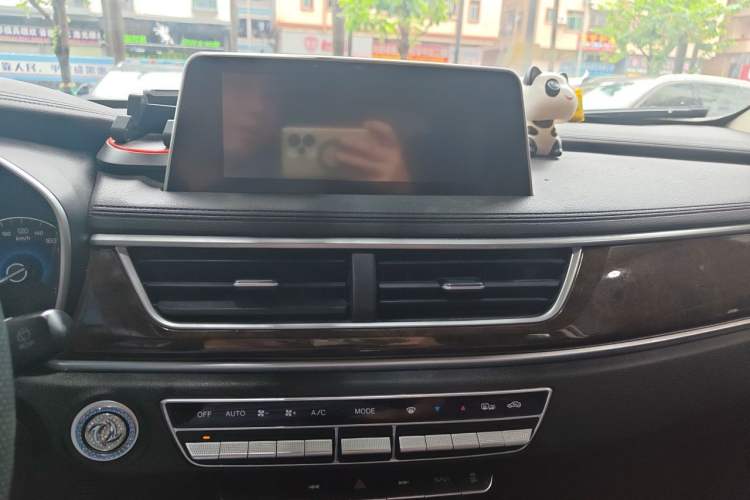 Used Dongfeng Fengon 580 2018 Revised Version 1.5T CVT Luxury Edition Audio And AC Panel