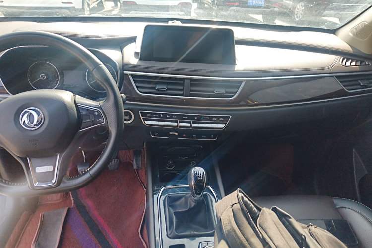 Used Dongfeng Fengon 580 2018 1.5T Manual Luxury Model Audio And AC Panel