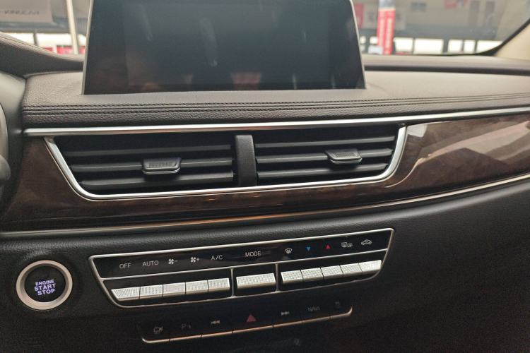 Used Dongfeng Fengon 580 2018 1.5T CVT Smart Connectivity Version Audio And AC Panel