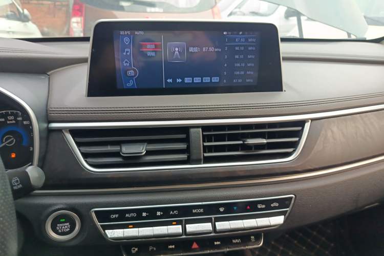 Used Dongfeng Fengon 580 2018 1.5T CVT Smart Connectivity Version Audio And AC Panel