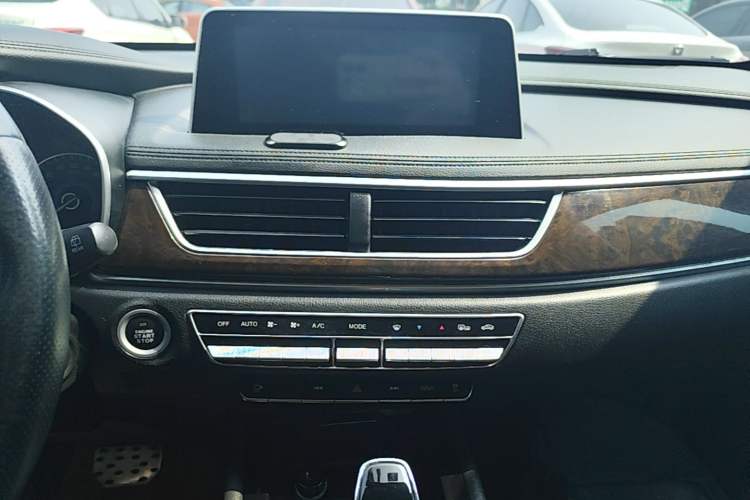 Used Dongfeng Fengon 580 2018 1.5T CVT ZhiShang Version Audio And AC Panel