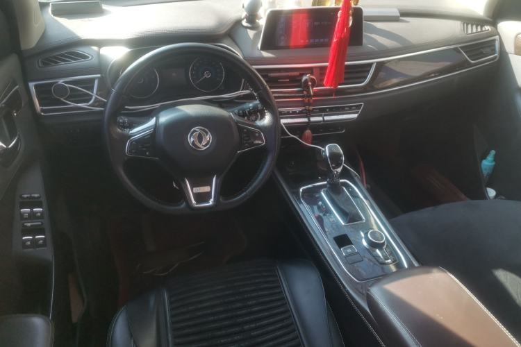 Used Dongfeng Fengon 580 2018 1.5T CVT Luxury Model Center Console