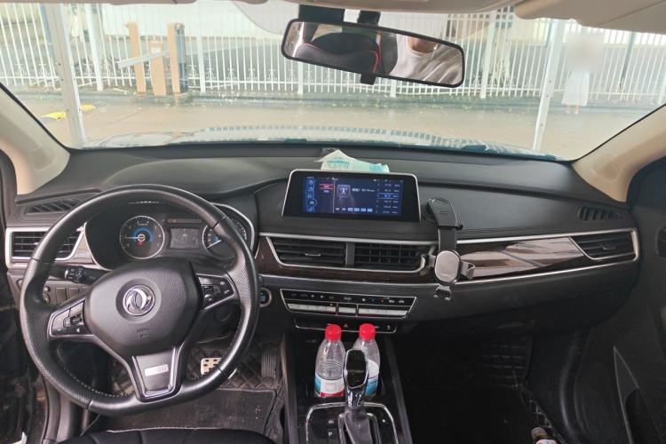 Used Dongfeng Fengon 580 2018 1.5T CVT Luxury Model Center Console