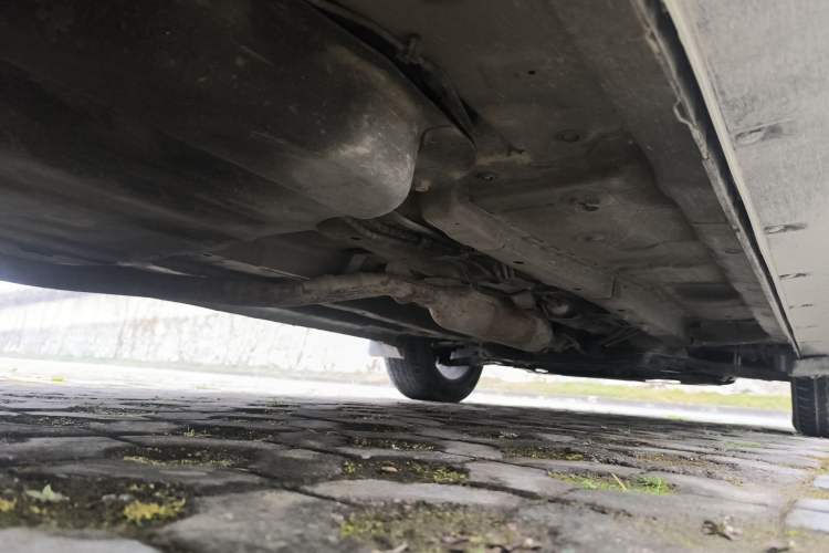 Used Dongfeng Fengon 580 2018 1.5T Manual Luxury Model Chassis Rear Right