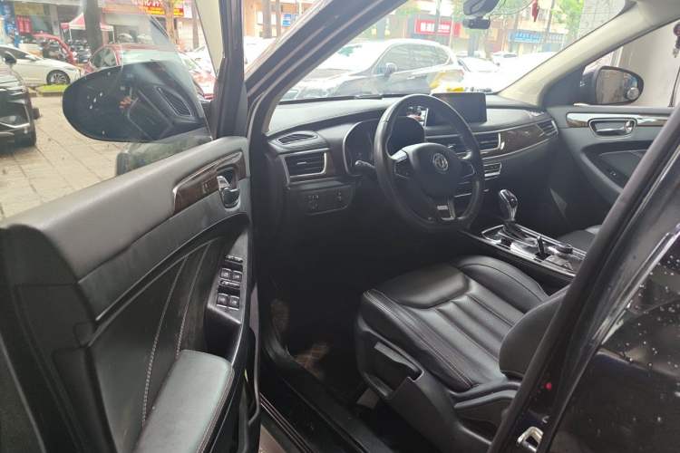 Used Dongfeng Fengon 580 2018 Revised Version 1.5T CVT Luxury Edition Driver Seat