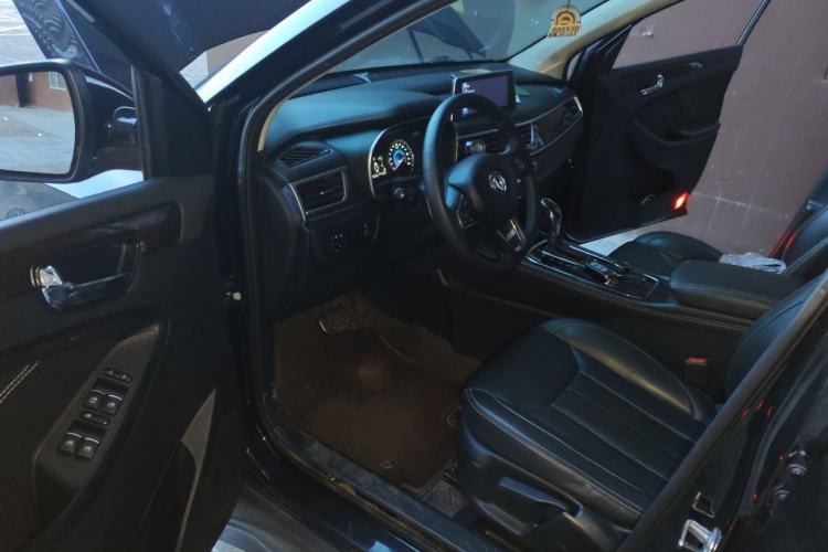 Used Dongfeng Fengon 580 2018 Revised Version 1.5T CVT Luxury Edition Driver Seat