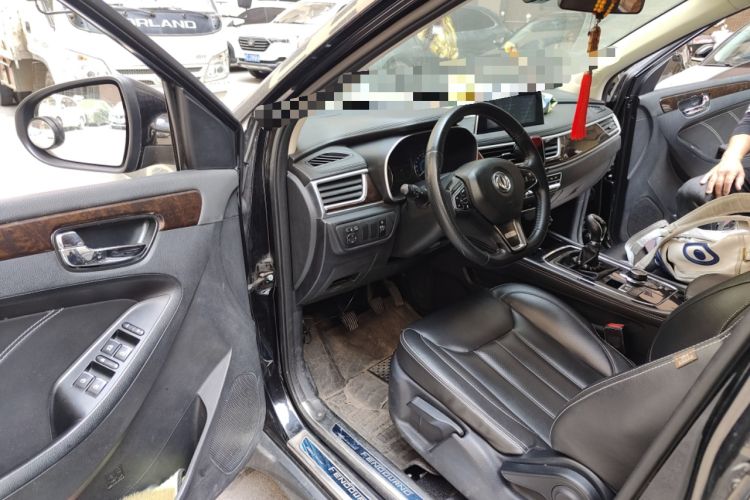 Used Dongfeng Fengon 580 2018 1.5T Manual Luxury Model Driver Seat