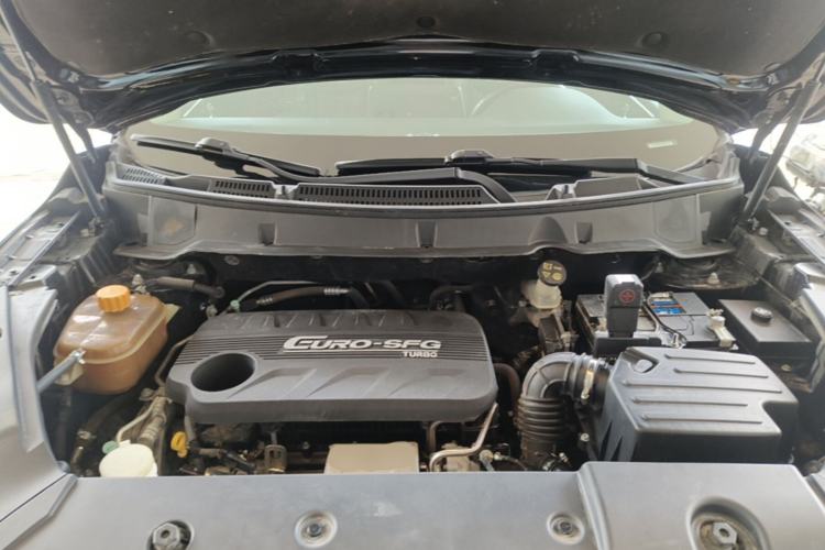 Used Dongfeng Fengon 580 2018 1.5T CVT Luxury Model Engine Bay
