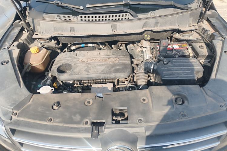 Used Dongfeng Fengon 580 2018 1.5T Manual Luxury Model Engine Bay
