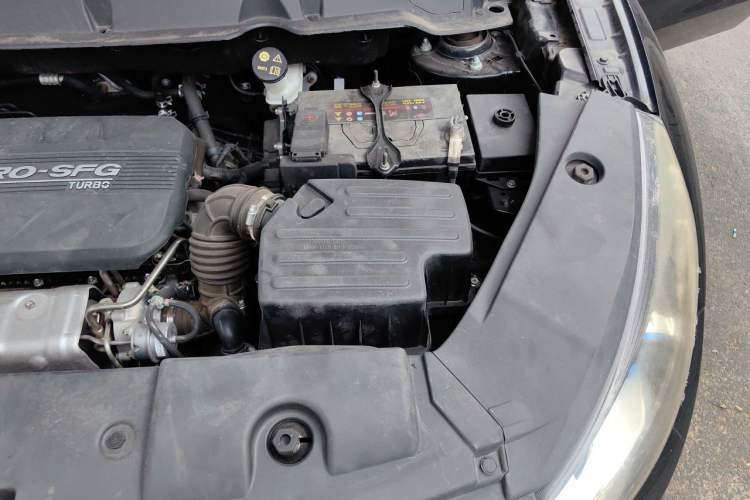Used Dongfeng Fengon 580 2018 1.5T CVT ZhiShang Version Engine Bay Left