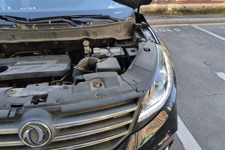 Used Dongfeng Fengon 580 2018 Revised Version 1.5T CVT Luxury Edition Engine Bay Left