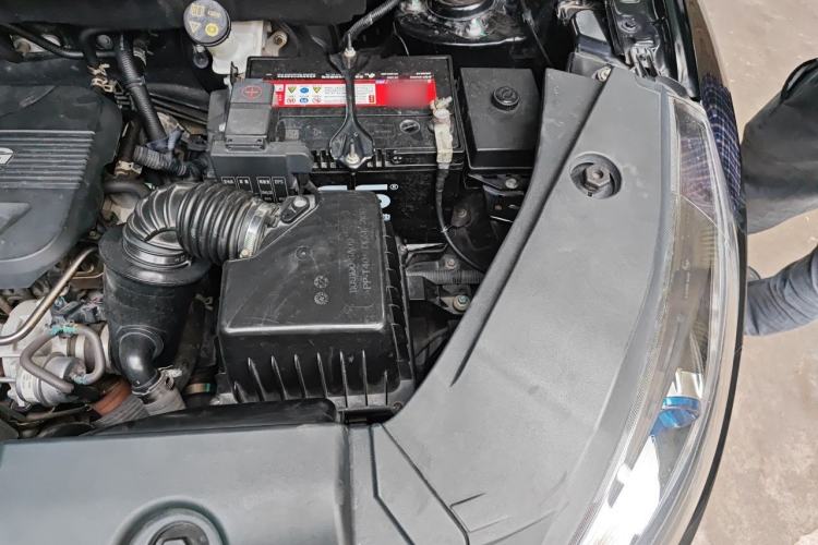 Used Dongfeng Fengon 580 2018 1.5T CVT ZhiShang Version Engine Bay Left