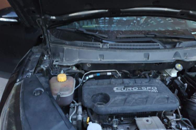 Used Dongfeng Fengon 580 2018 Revised Version 1.5T CVT Luxury Edition Engine Bay Right
