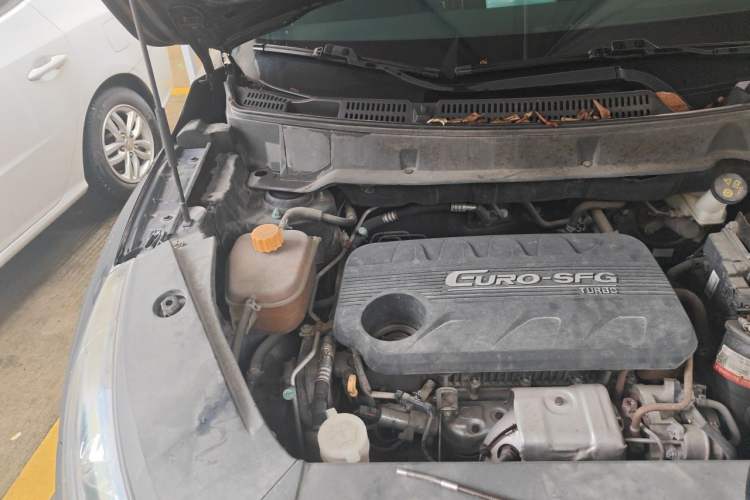 Used Dongfeng Fengon 580 2018 1.5T CVT Luxury Model Engine Bay Right