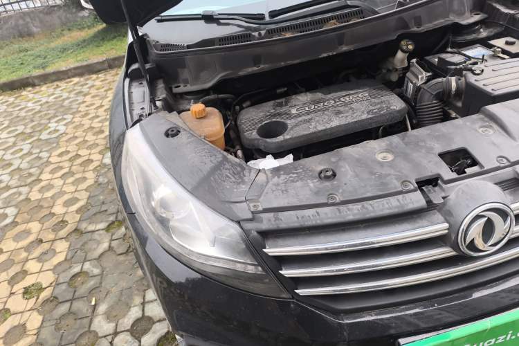 Used Dongfeng Fengon 580 2018 1.5T Manual Luxury Model Engine Bay Right