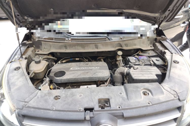 Used Dongfeng Fengon 580 2018 1.5T Manual Luxury Model Engine Bay