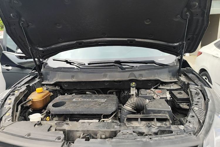 Used Dongfeng Fengon 580 2018 1.5T CVT ZhiShang Version Engine Bay