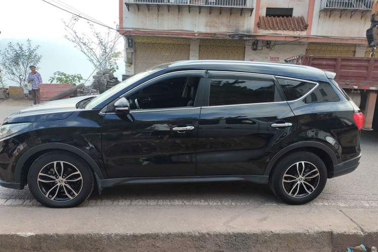 Used Dongfeng Fengon 580 2018 1.5T CVT Luxury Model Exterior 5