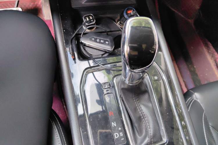 Used Dongfeng Fengon 580 2018 1.5T CVT ZhiShang Version Gear Lever