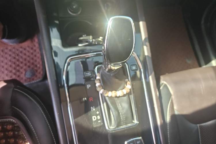 Used Dongfeng Fengon 580 2018 1.5T CVT Luxury Model Gear Lever