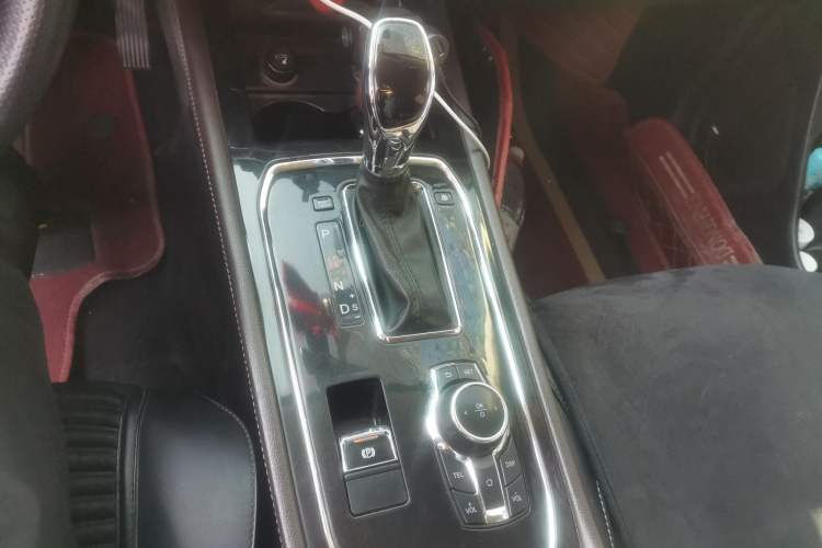 Used Dongfeng Fengon 580 2018 1.5T CVT Luxury Model Gear Lever
