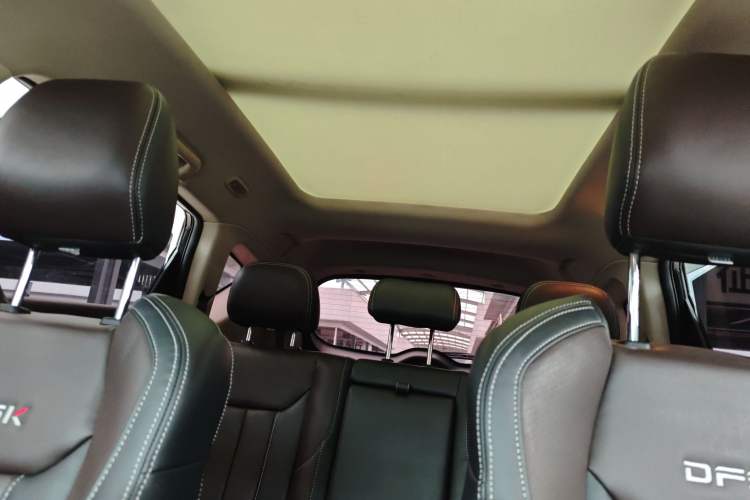 Used Dongfeng Fengon 580 2018 1.5T CVT Smart Connectivity Version Headliner