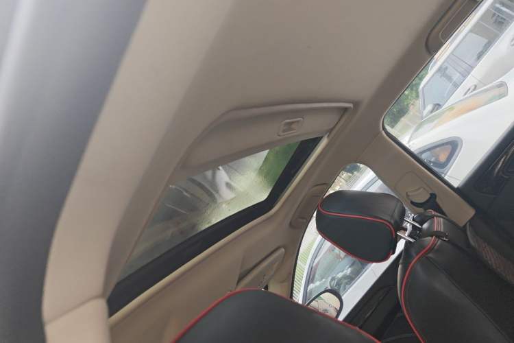 Used Dongfeng Fengon 580 2018 1.5T CVT Luxury Model Headliner