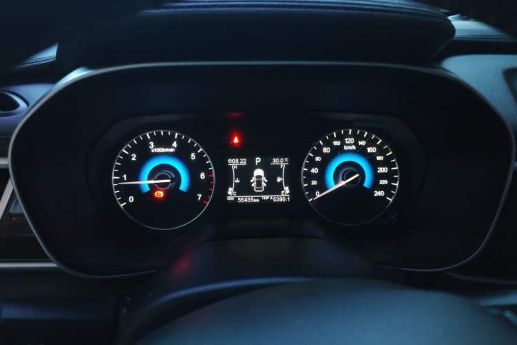 Used Dongfeng Fengon 580 2018 Revised Version 1.5T CVT Luxury Edition Instrument Cluster
