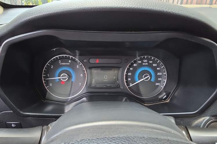 Used Dongfeng Fengon 580 2018 1.8L Manual Comfort Model Instrument Cluster