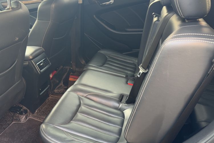 Used Dongfeng Fengon 580 2018 Revised Version 1.5T CVT Luxury Edition Interior 1