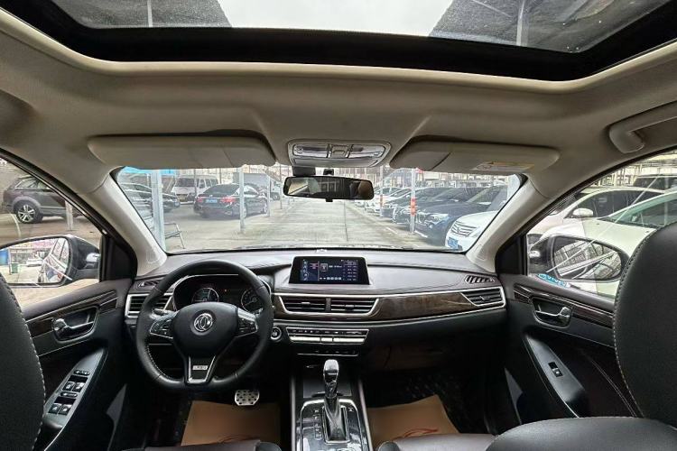 Used Dongfeng Fengon 580 2018 Revised Version 1.5T CVT Luxury Edition Interior 1