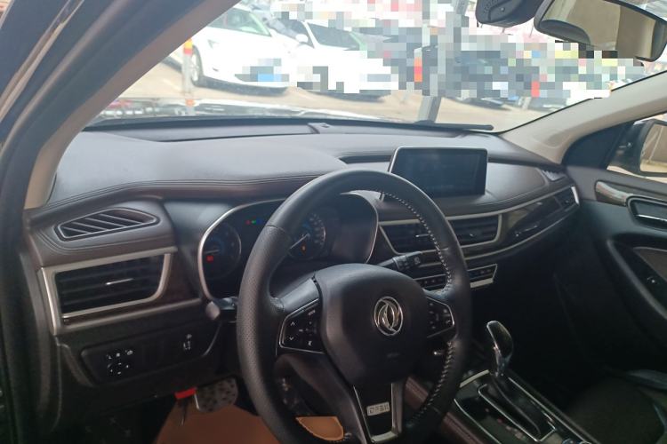 Used Dongfeng Fengon 580 2018 Revised Version 1.5T CVT Luxury Edition Interior 2