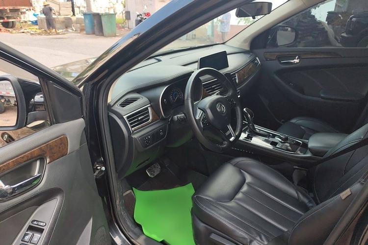 Used Dongfeng Fengon 580 2018 1.5T CVT Luxury Model Interior 2