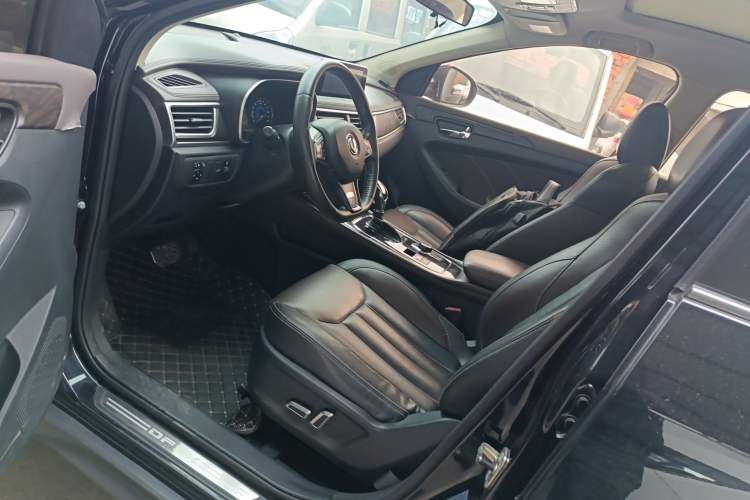 Used Dongfeng Fengon 580 2018 1.5T CVT Smart Connectivity Version Left Front Seat