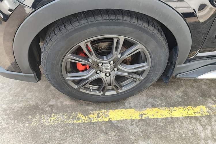 Used Dongfeng Fengon 580 2018 1.5T CVT ZhiShang Version Left Front Wheel Hub
