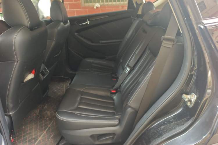 Used Dongfeng Fengon 580 2018 1.5T CVT ZhiShang Version Left Rear Seat
