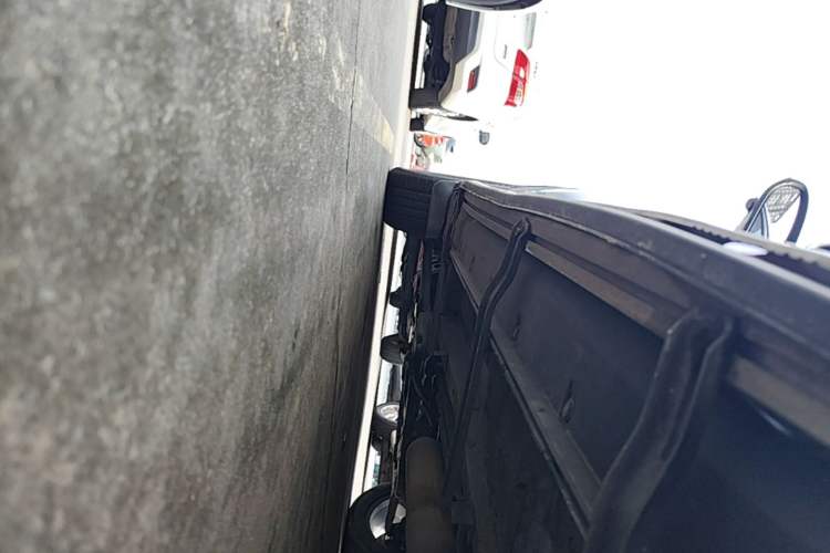 Used Dongfeng Fengon 580 2018 1.5T CVT ZhiShang Version Left Side Sill