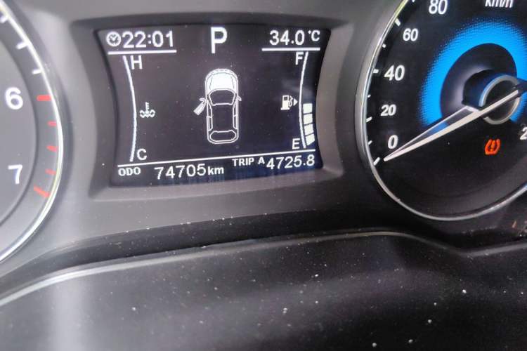 Used Dongfeng Fengon 580 2018 1.5T CVT ZhiShang Version Odometer Close Up