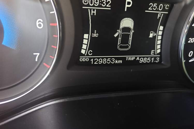 Used Dongfeng Fengon 580 2018 1.5T CVT Luxury Model Odometer Close Up