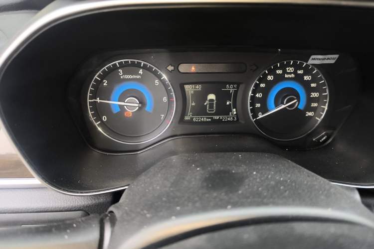 Used Dongfeng Fengon 580 2018 1.5T Manual Luxury Model Odometer Close Up