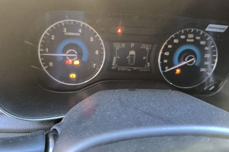 Used Dongfeng Fengon 580 2018 Revised Version 1.5T CVT Luxury Edition Odometer Close Up